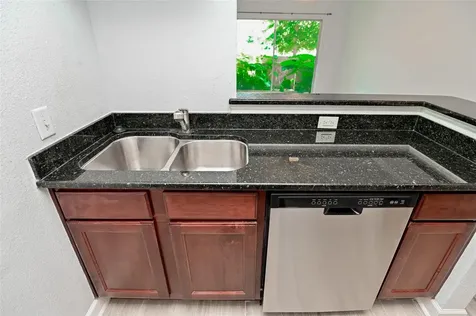 4515 Briar Hollow Place 112 Houston TX 77027