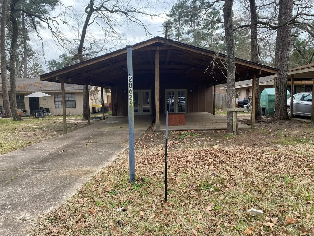 28629 Netawaka Huntsville TX 77320