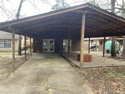 28629 Netawaka Huntsville TX 77320