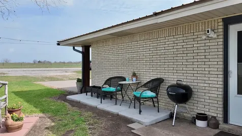 6603 Us Highway 90a W Shiner TX 77984