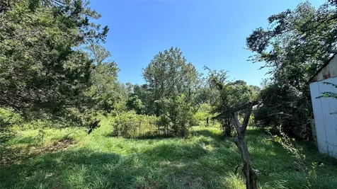 107 Church Street Willis TX 77378