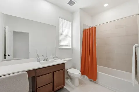 1717 Vista Luna Drive Texas City TX 77591
