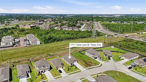 1717 Vista Luna Drive Texas City TX 77591