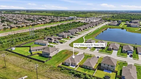 1717 Vista Luna Drive Texas City TX 77591