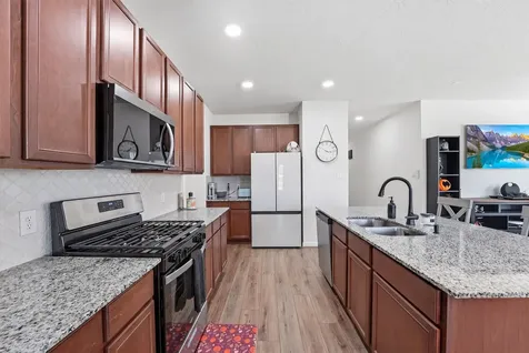 1717 Vista Luna Drive Texas City TX 77591