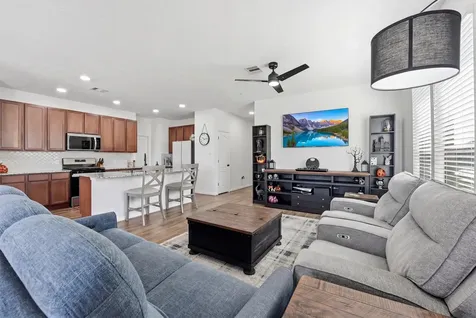 1717 Vista Luna Drive Texas City TX 77591