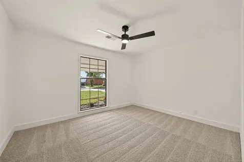 608 Lloyd Lane Baytown TX 77521