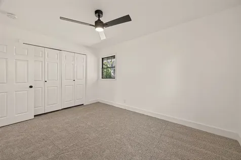 608 Lloyd Lane Baytown TX 77521
