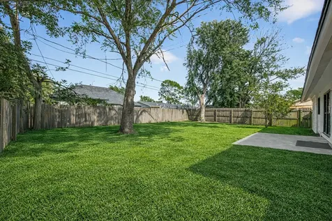 608 Lloyd Lane Baytown TX 77521