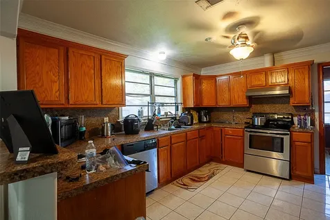 2248 7th Avenue Port Arthur TX 77642