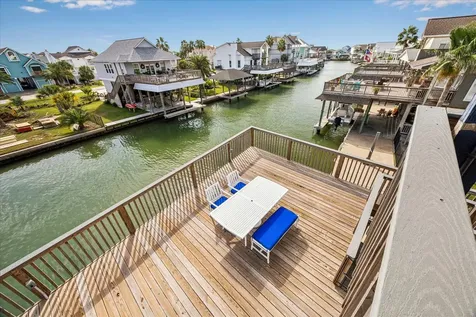 270 Isles End Road Tiki Island TX 77554