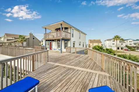 270 Isles End Road Tiki Island TX 77554