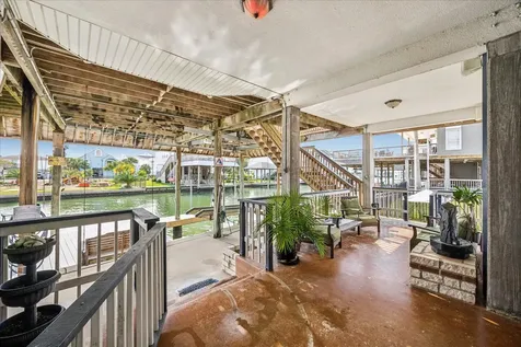 270 Isles End Road Tiki Island TX 77554