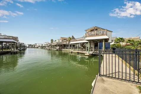 270 Isles End Road Tiki Island TX 77554