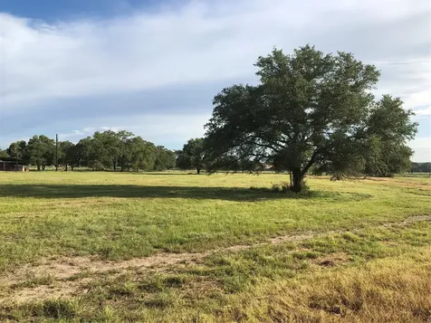 Lot 2 Pvt 1671 Hallettsville TX 77964