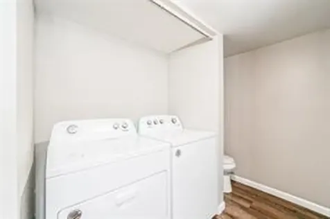 2822 S Bartell Drive 32 Houston TX 77054