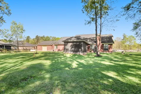 1106 Commons Waterway Drive Huffman TX 77336