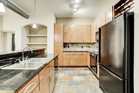 1901 Post Oak Boulevard 2602 Houston TX 77056