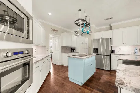 211 Lago Circle Drive N Santa Fe TX 77517