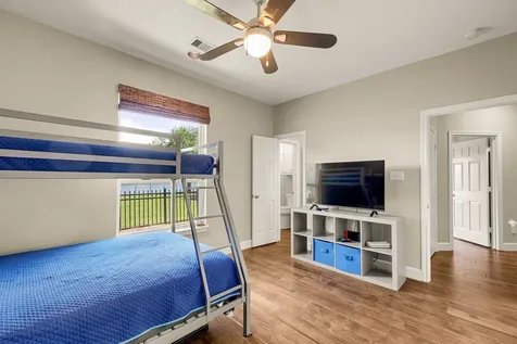 211 Lago Circle Drive N Santa Fe TX 77517
