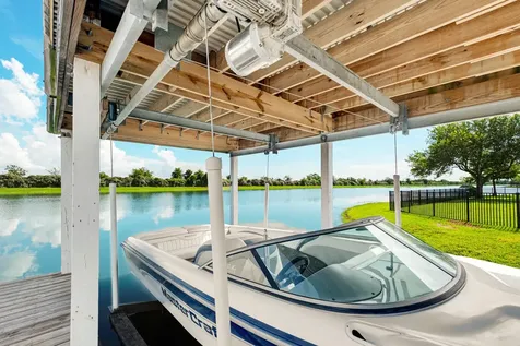 211 Lago Circle Drive N Santa Fe TX 77517