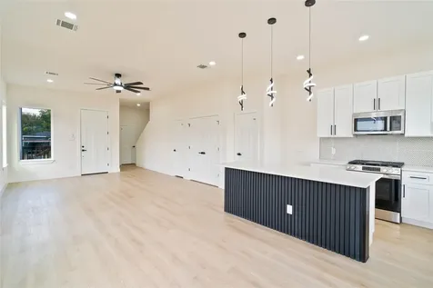 3212 Retta Street Houston TX 77026