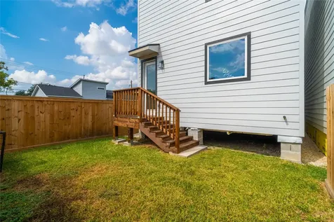 3212 Retta Street Houston TX 77026