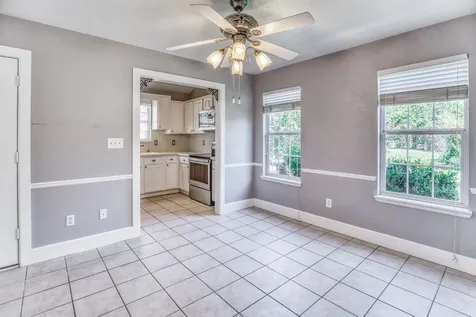 210 W Bell Street Fayetteville TX 78940