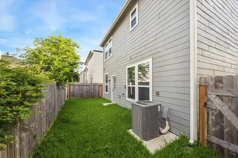 10122 Clearwick Street Houston TX 77034