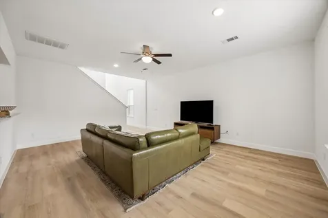10122 Clearwick Street Houston TX 77034