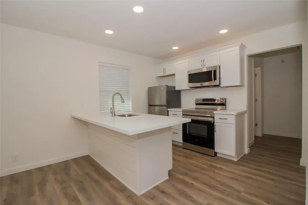 7 Woody Creek Drive B Conroe TX 77301