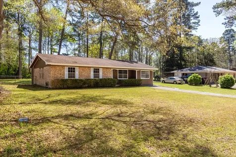 107 Eastwood Place Lufkin TX 75901