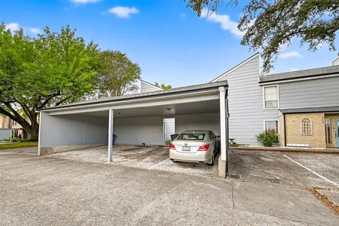 711 Worthshire Street Houston TX 77008
