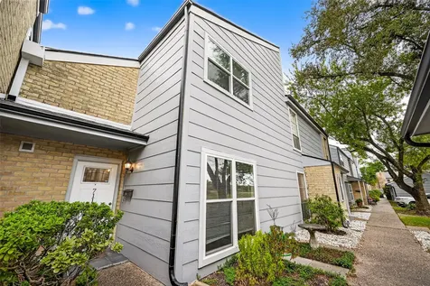 711 Worthshire Street Houston TX 77008