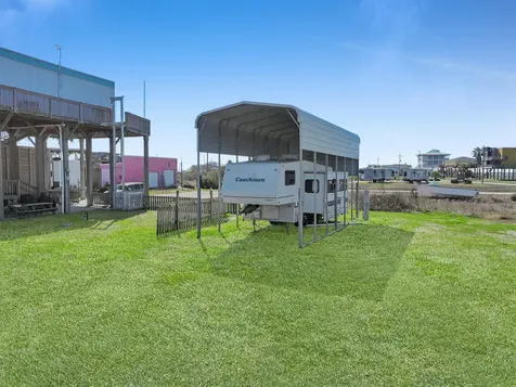 1067 Sea Gull Street Gilchrist TX 77617