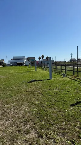 1067 Sea Gull Street Gilchrist TX 77617