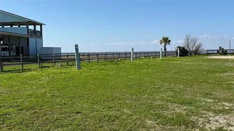 1067 Sea Gull Street Gilchrist TX 77617