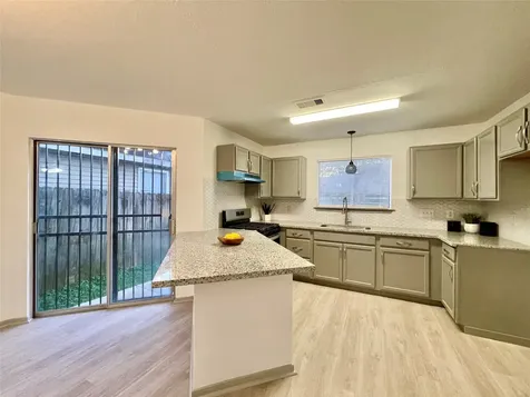 15609 Martineau Street Houston TX 77032