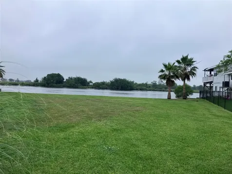 4408 Island Drive Dickinson TX 77539