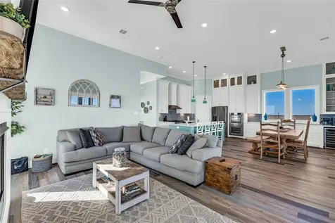 312 Seagrass Gilchrist TX 77617