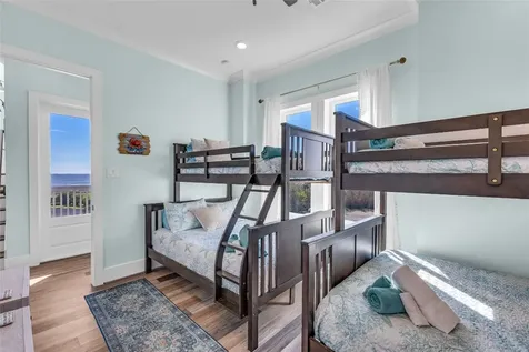 312 Seagrass Gilchrist TX 77617