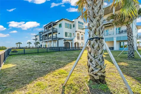 312 Seagrass Gilchrist TX 77617