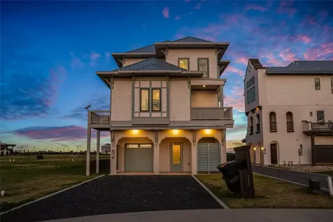312 Seagrass Gilchrist TX 77617