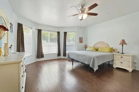 9434 Barretts Glen Ct Court Houston TX 77065