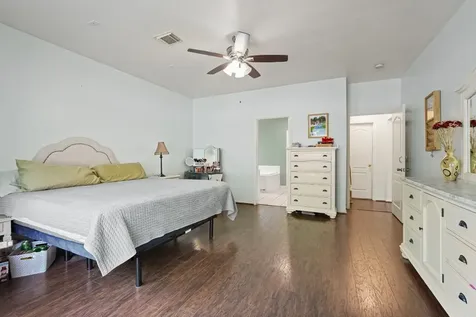 9434 Barretts Glen Ct Court Houston TX 77065