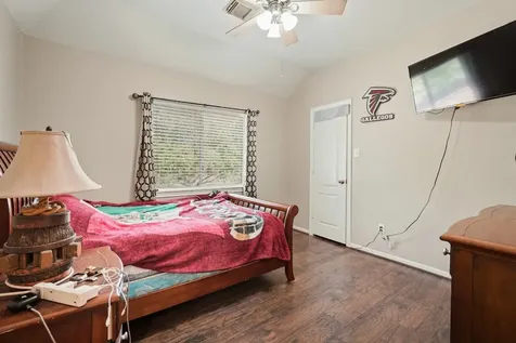 9434 Barretts Glen Ct Court Houston TX 77065