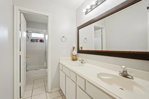 9434 Barretts Glen Ct Court Houston TX 77065