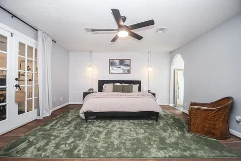 1606 W Chelsea Place El Lago TX 77586