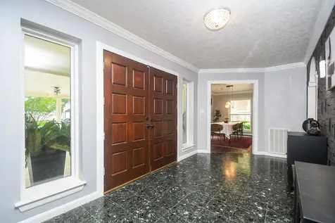 1606 W Chelsea Place El Lago TX 77586