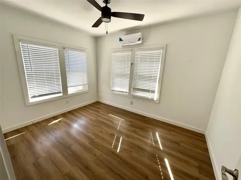 7 Hunt Street Houston TX 77003